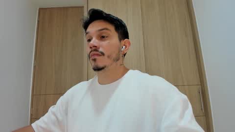 Snapshot of legolas_15 chatting on 11.29.25 Alejandro online show from 11.29.25