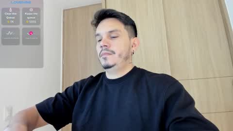 Snapshot of legolas_15 chatting on 12.13.25 Alejandro online show from 12.13.25