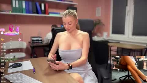 LegsLONG online show from 12.01.25