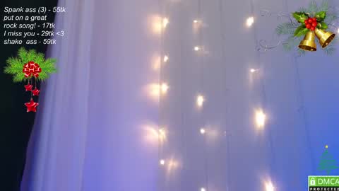 Snapshot of leia_bell chatting on 12.13.24 hey Im Leia and I love rock  online show from 12.13.24