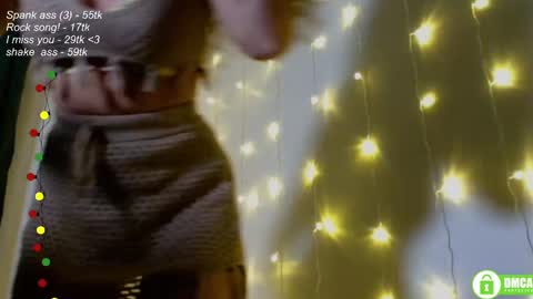 Snapshot of leia_bell chatting on 01.17.25 hey Im Leia and I love rock  online show from 01.17.25