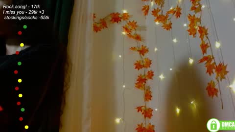 hey Im Leia and I love rock  online show from 11.22.25