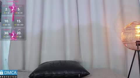 Snapshot of leidy_morales_ chatting on 10.03.25 Leidy online show from 10.03.25