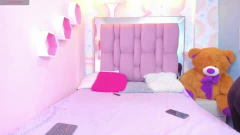 LEIGH ANGELS online show from 03.12.25