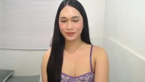 Snapshot of leighs_celine chatting on 04.10.26 leighs_celine online show from 04.10.26