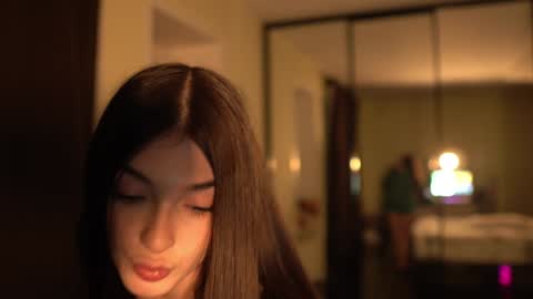 Snapshot of leila_4ever chatting on 12.16.24 Leila online show from 12.16.24