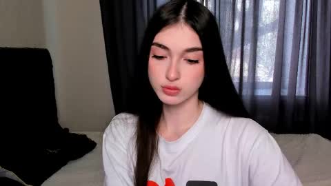 Leila online show from 04.29.26