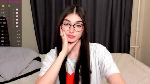 Leila online show from 04.29.26