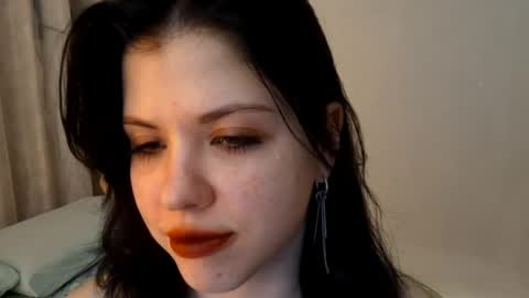 Mia online show from 04.26.26