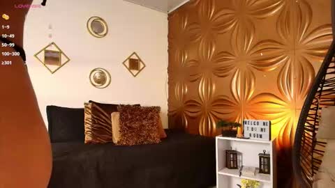 Leila online show from 03.14.26