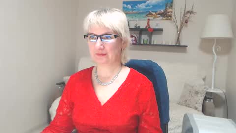 Leila Kinky online show from 02.04.25