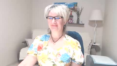 Leila Kinky online show from 06.19.26