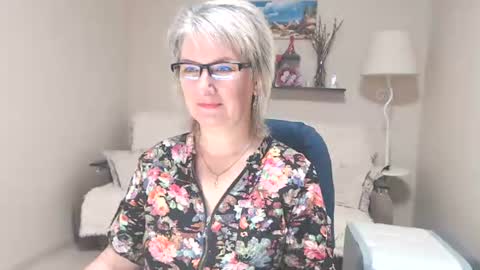 Leila Kinky online show from 06.23.26