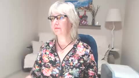Leila Kinky online show from 06.25.26