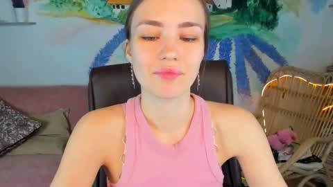 Leila Rai online show from 02.15.25