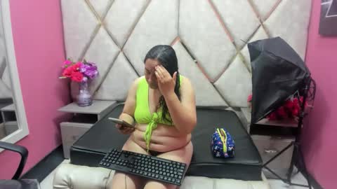 Leila online show from 03.14.26