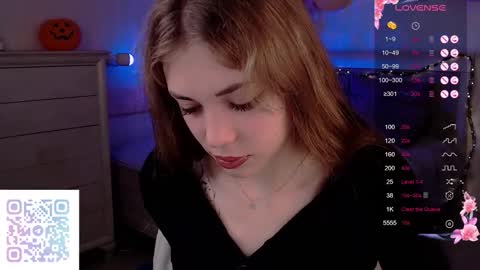 Snapshot of leilavanillla chatting on 11.01.25 Leila online show from 11.01.25