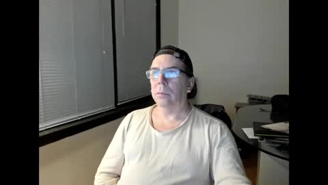 Snapshot of leland_allen chatting on 12.30.24 Leland Allen online show from 12.30.24