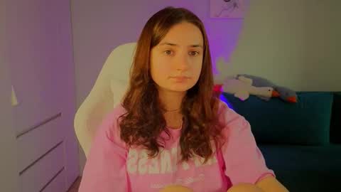 Snapshot of lelia_vibe chatting on 09.17.25 Lelia online show from 09.17.25