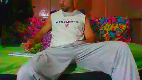 Snapshot of lemao77 chatting on 11.01.25 SEX MASTER online show from 11.01.25