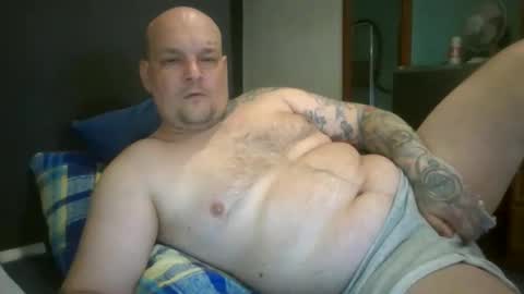 Snapshot of len_iwy chatting on 04.13.26 len_iwy online show from 04.13.26