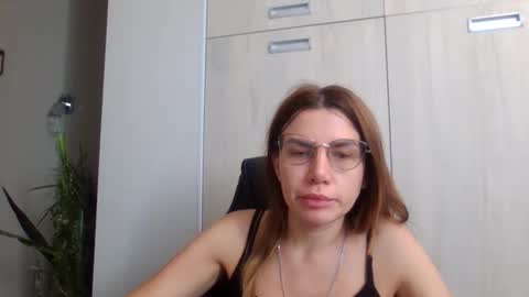 lena6122000 online show from 09.11.25