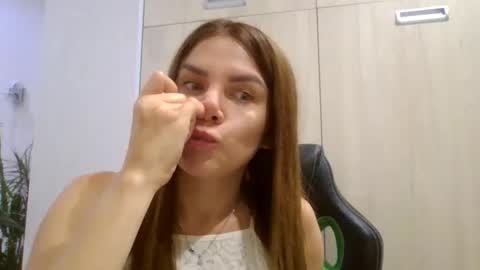 lena6122000 online show from 09.20.25