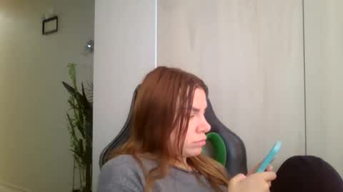 lena6122000 online show from 09.30.25