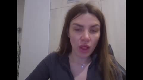 lena6122000 online show from 04.05.26