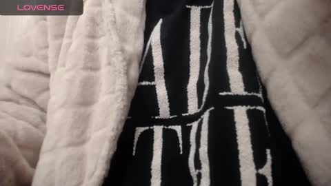 lenagolden online show from 01.03.25