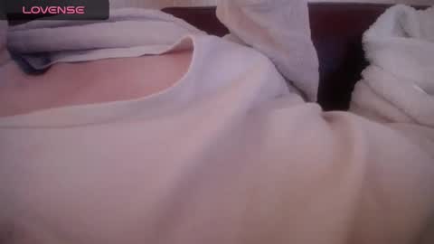 lenagolden online show from 02.21.25