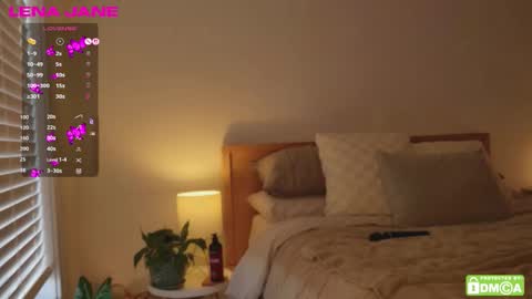 Snapshot of lenajane_xx chatting on 11.24.25 lenajane_xx online show from 11.24.25