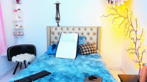 Snapshot of lenastylesoa chatting on 09.23.25 Lena online show from 09.23.25