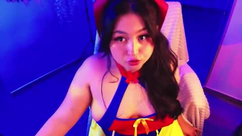 Lenna Kang online show from 12.01.25