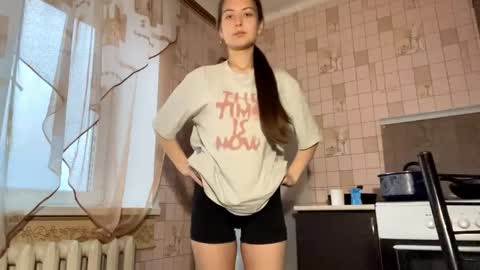 Hellomy name is Natalyits my first day here nice to meet you Give me 50 thumbs ups online show from 04.24.26
