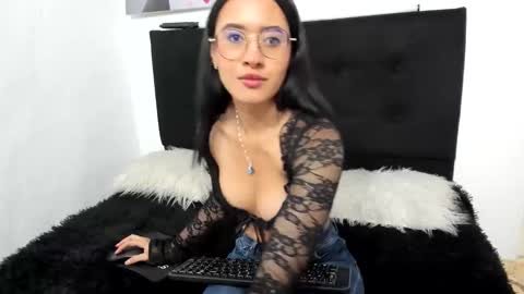 lennox_amy online show from 04.23.26