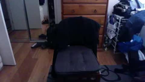 Snapshot of lennyfife chatting on 10.17.25 Pussylicker online show from 10.17.25