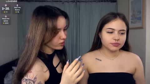 Snapshot of lenoimacyt chatting on 11.19.25 Hey hey our name is Mia Elfy Lovense is active time to play PVT IS OPEN online show from 11.19.25