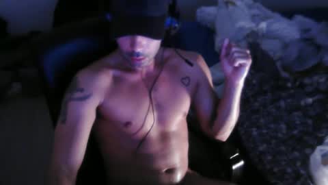 Snapshot of leo1991lol chatting on 10.25.25 leo1991lol online show from 10.25.25