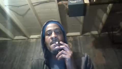 leo199984 online show from 10.23.25