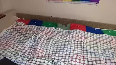 Snapshot of leo_cutie chatting on 12.22.25 leo_cutie online show from 12.22.25