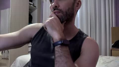 Snapshot of leo_pecs chatting on 06.01.26 LEO PECS online show from 06.01.26