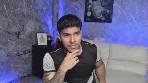 Snapshot of leo_taro chatting on 10.14.25 Leo independent model online show from 10.14.25