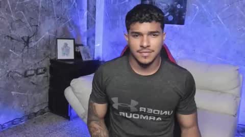 Leo independent model online show from 11.11.25