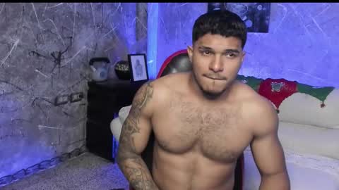 Leo independent model online show from 12.21.25