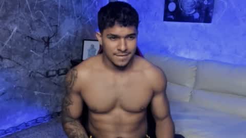 Leo independent model online show from 03.07.26