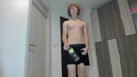 leo_wildd online show from 10.27.25