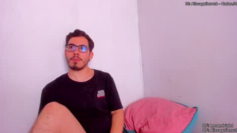 Snapshot of leoandviolet chatting on 01.10.25 Carlos  Alissa. Help us to reach 100 likes  online show from 01.10.25