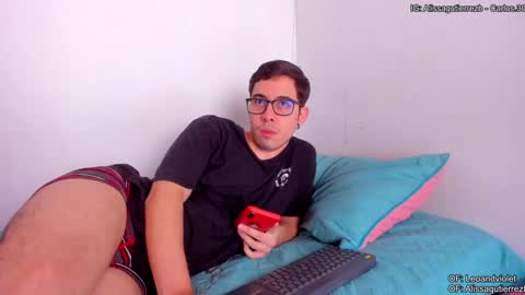 Snapshot of leoandviolet chatting on 01.20.25 Carlos  Alissa. Help us to reach 100 likes  online show from 01.20.25