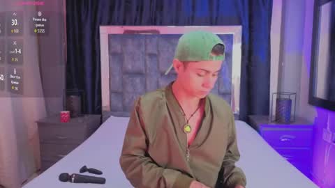 Snapshot of leomonnroe chatting on 05.10.26 leomonnroe online show from 05.10.26